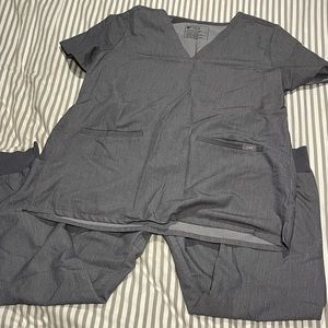 FIGS Scrub Set size XL